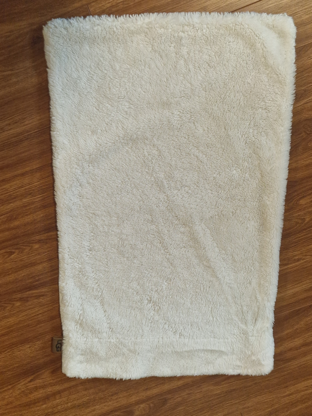 UGG Cream Sherpa Pillow Case with Leather Logo Tab Size 50x76cm